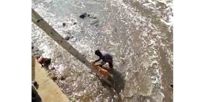 Kahraman belediye işçisine para ödülü