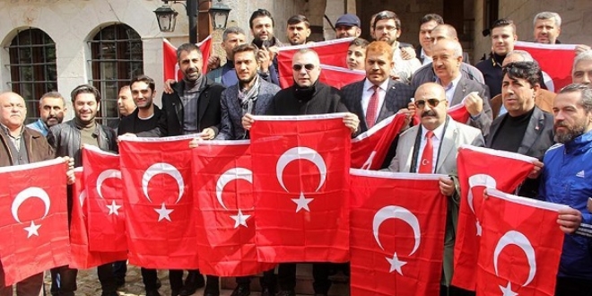 Sanatçılar Mehmetçik'e destek için Hatay'da