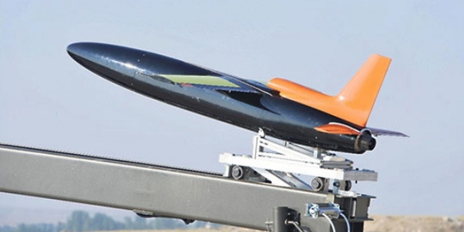 Türkiye'nin ilk yerli jet motoru 'Şimşek' geliyor