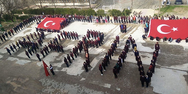 Lise öğrencilerinden Mehmetçik'e anlamlı destek