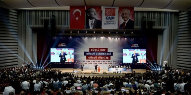 CHP'deki tüzük değişikliği delegenin onayına sunuldu