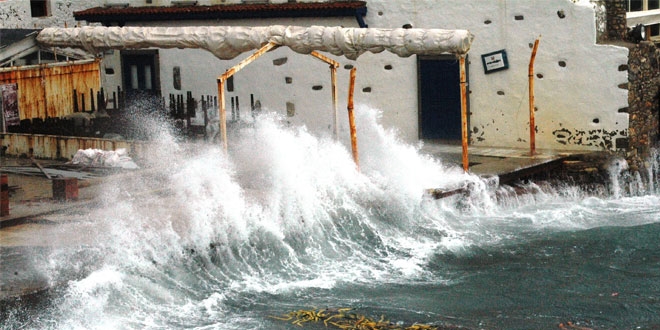 Bodrum'da fırtına etkili oluyor