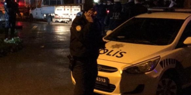 Asker kaçağı polislere saldırdı: 1 şehit, biri polis 2 yaralı