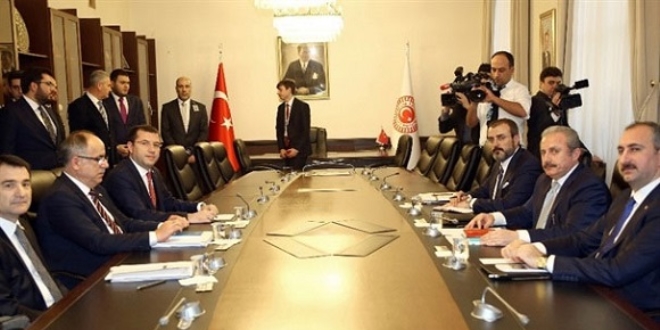 AK Parti ile MHP ittifaknda 10. madde kabul edildi