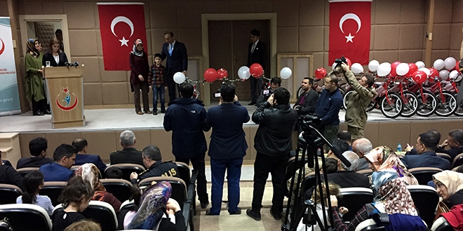 Bakanlık'tan şehit çocuklarına bisiklet hediyesi