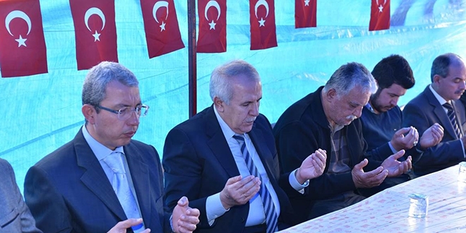 Hatay Valisi Ata'dan şehit ailesine taziye ziyareti