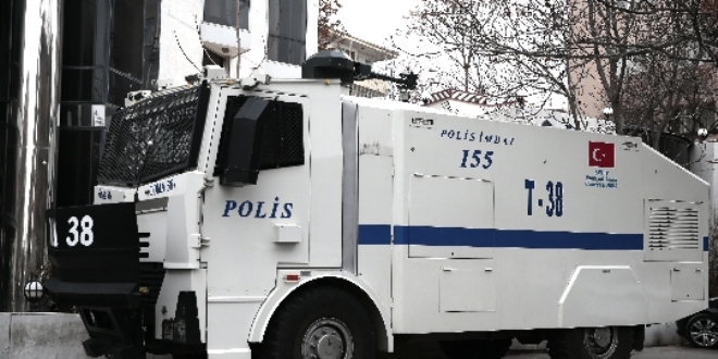 TOMA'larda kadın polisler görev yaptı