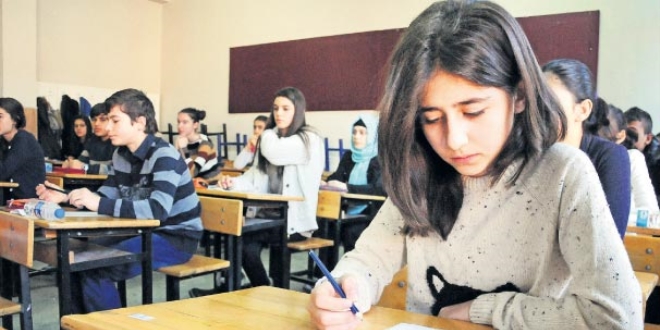 MEB 6 aydır yeni sistemle ilgili kılavuzu yayınlamadı