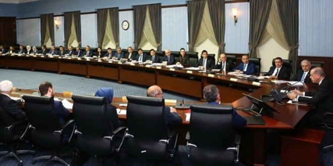 AK Parti MKYK toplant�s� ba�lad�