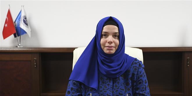 Prof.Dr.Martı: Savaştan kaçan kadınlara iyilik yapmakla mükellefiz