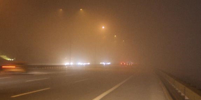 İstanbul'da gece boyunca sis etkili oldu