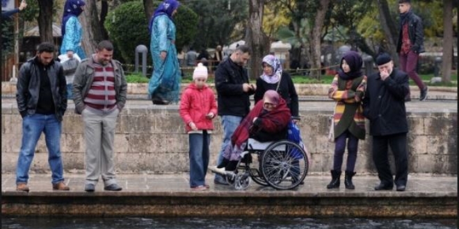 Bal�kg�l yerle�kesi g�zel havay� f�rsat bilenlerle doldu