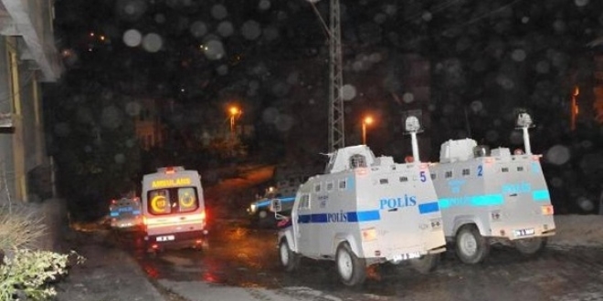 Hakkari'de, yerde bulduğu cisim elinde patlayan çocuk hayatını kaybetti