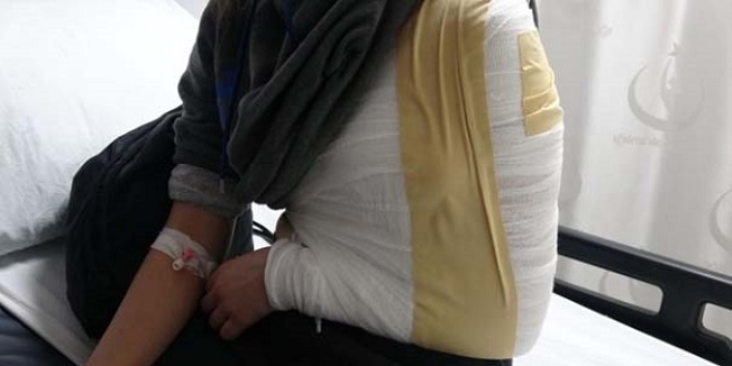 Parkta görüntüsünü çektiği 4 genç kızı yaraladı