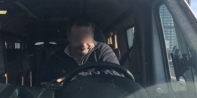 Servis şoförü 'bonzai' yüzünden kendinden geçti