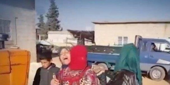 Mehmetçik'i gören kadın: Neden 5 yıl önce gelmediniz?