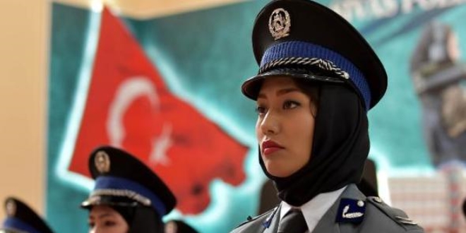 Sivas'ta eitim gren Afgan polisler mezun oldu