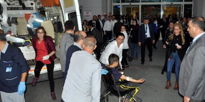 Yedikleri yemekten zehirlenen 140 öğrenci taburcu oldu