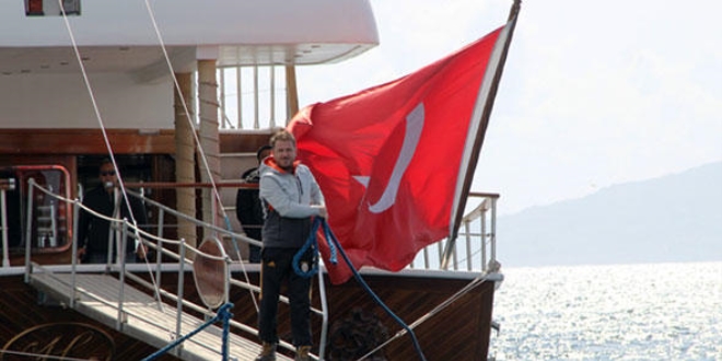 Yunanistan'da alkonulan Trk teknesi brakld!