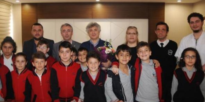 Prof. Dr. Özkan, Tıp Bayramı'nda öğrencilerle buluştu
