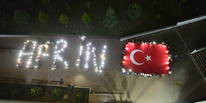Üniversitelilerden Mehmetçiğe koreografili destek