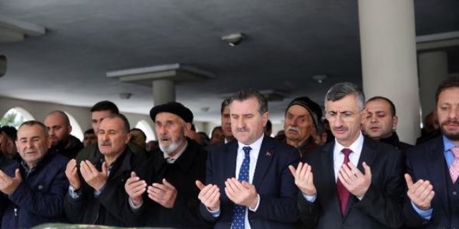 Gençlik ve Spor Bakanı Bak'ın acı günü