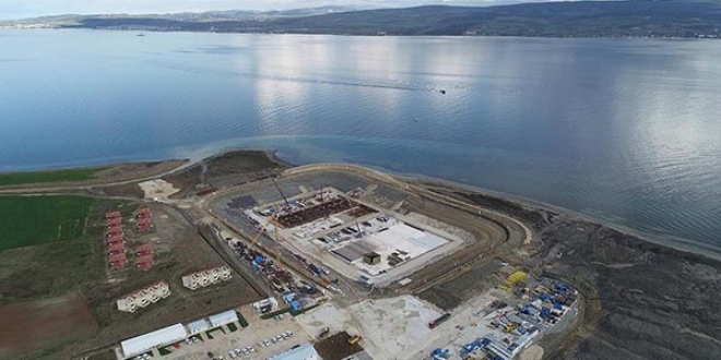 '1915 Çanakkale Köprüsü' inşaatında denize iniliyor