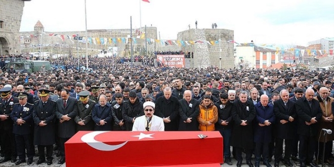 Cumhurbaşkanı Erdoğan şehit askere böyle veda etti