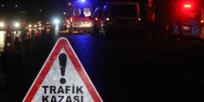 Bolu'da trafik kazas: 2 l, 3 yaral