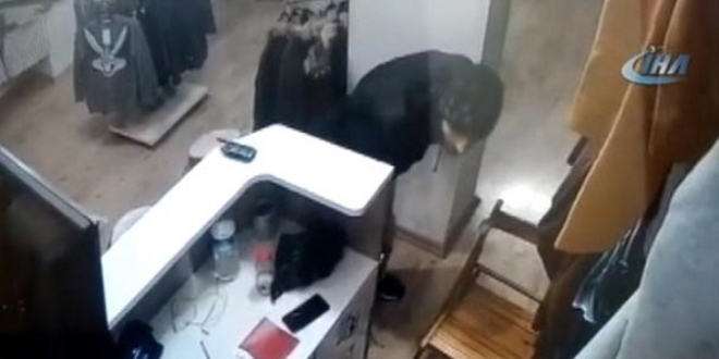 Hırsız bozuk paraları beğenmedi