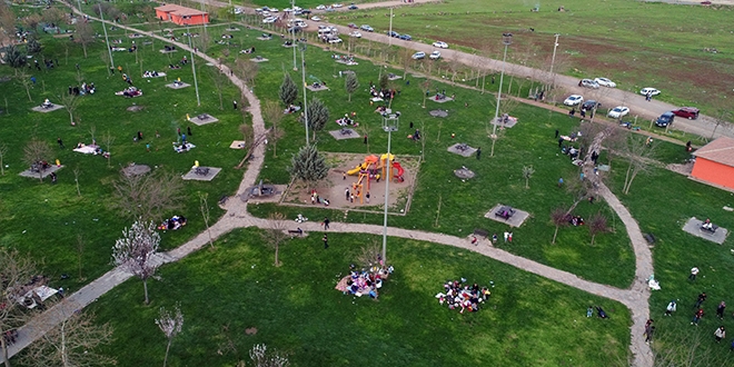 Diyarbakırlılar piknik alanlarına akın etti