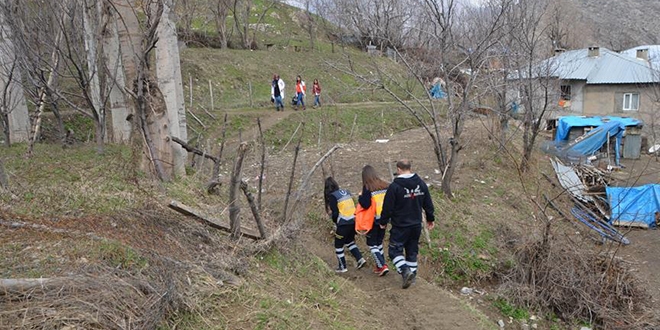 Yüksekova'nın fedakar sağlık görevlileri