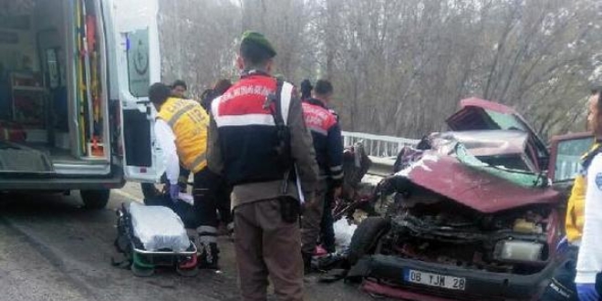 Ankara Çubuk'ta trafik kazası: 3 ölü, 2 yaralı