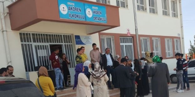 Okul etkinliğinde silahlı kavga paniği: 3 yaralı