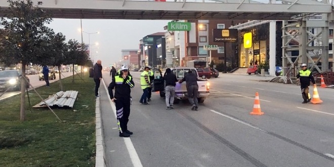 Erzincan'da kamyonetin çarptığı lise öğrencisi öldü