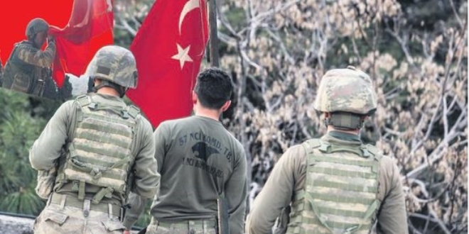 Bayrağı çeken üsteğmen: Şehitlerimizin kanını yerde bırakmadık