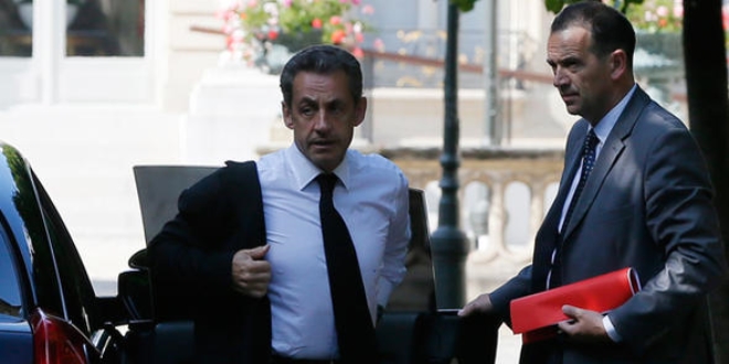Fransa eski Cumhurbakan Sarkozy gzaltna alnd