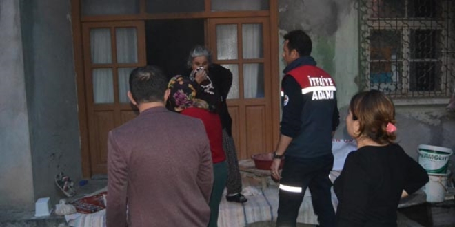 Tencereyi ocakta unuttu b�t�n evi yakt�