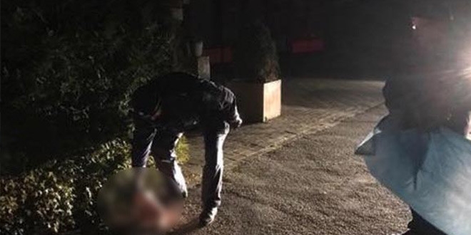 Cami önüne domuz başı bıraktılar