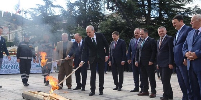 Nevruz ateşini Bakan Kurtulmuş yaktı