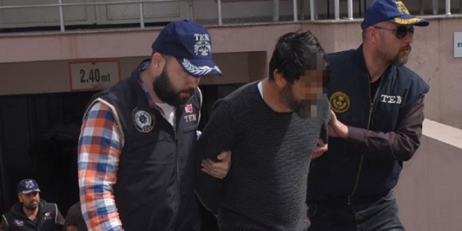 İzmir'de terör örgütü MLKP üyesi 2 bombacı yakalandı