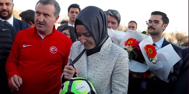 Bakanlar farkındalık için sahaya çıktı