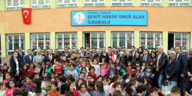 �ehit hakim Onur Alan'�n ad� okula verildi