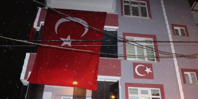 Şehit pilotun acı haberi Samsun'daki baba ocağına ulaştı