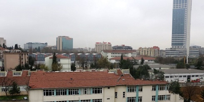 Uçurumun kenarındaki okul binasının yıkımına başlandı