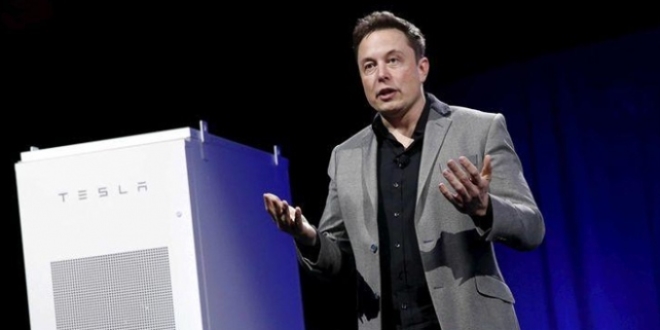 Elon Musk, 'Facebook'u sildi