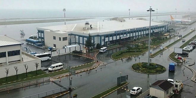 Trabzon'da hava ulaşımında aksama
