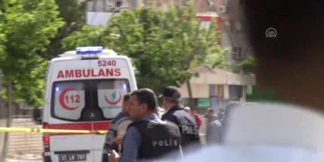 Konya'da pencere temizlerken düşen kadın öldü