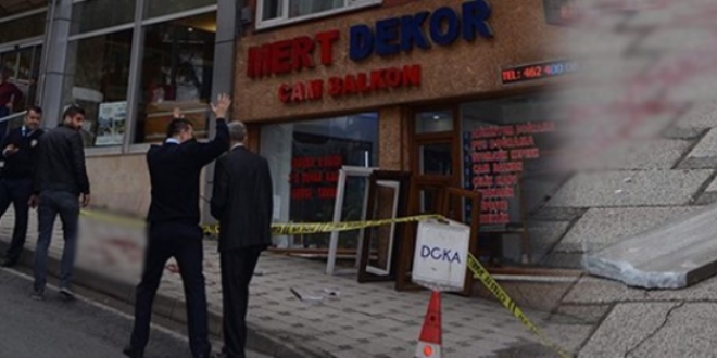 Kafasına mermer düşen kişi hayatını kaybetti