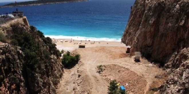 Kaputa� Plaj�'ndan ge�en otoyola '�ED gerekli de�ildir' karar�na iptal